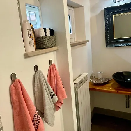 Private Stone With Starlink & View Сasa de vacaciones *