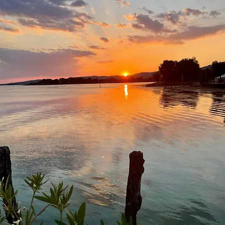 Private Stone With Starlink & View Tuoro sul Trasimeno