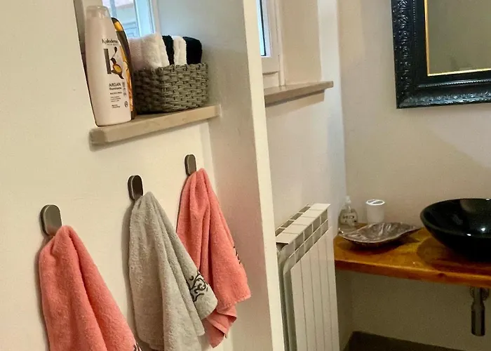 Private Stone With Starlink & View Ferienhaus *